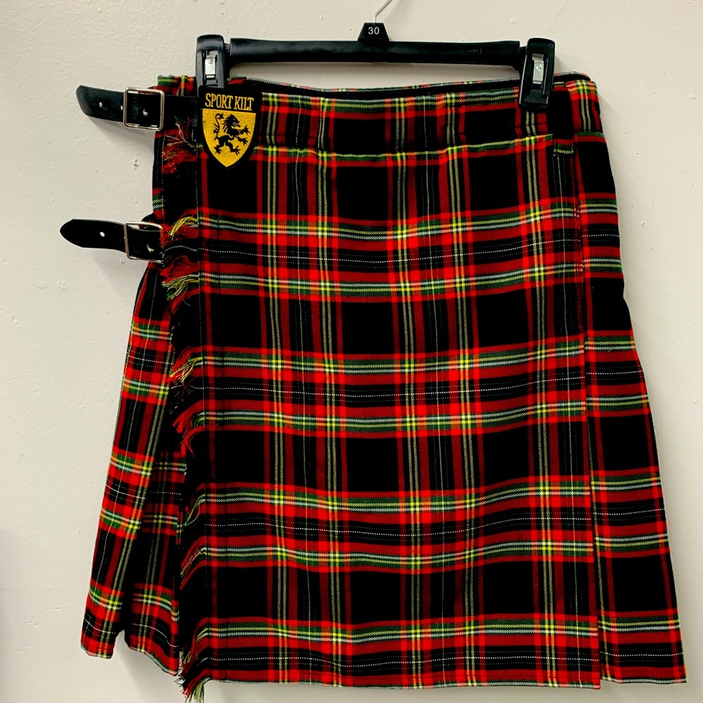Men’s Sport Kilt Black and Red Plaid Size M